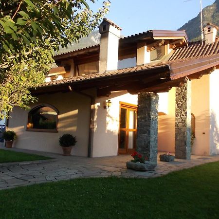 Les Hirondelles Fenis Exterior foto