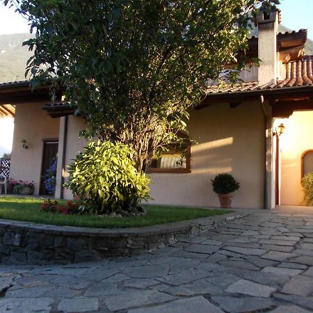 Les Hirondelles Fenis Exterior foto