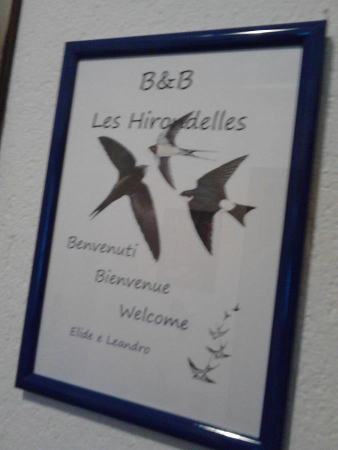 Les Hirondelles Fenis Exterior foto